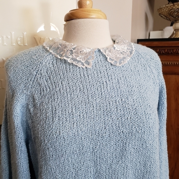 Vintage powder blue peter pan lace collar sweater - Picture 2 of 6